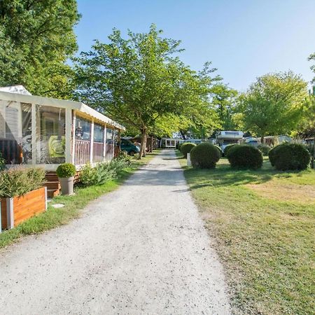 Camping Royal Ocean Hotel Saint-Sulpice-de-Royan Exterior photo